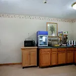 Microtel Inn & Suites by Wyndham Roseville/Detroit Area 